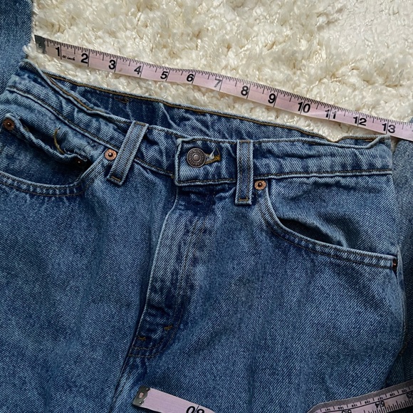 Vintage Levi’s 521 Medium Blue Jeans - Picture 3 of 8